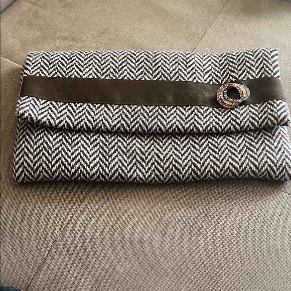 SWANK Handbags - SWANK Chevron Clutch with Black and Brown Design